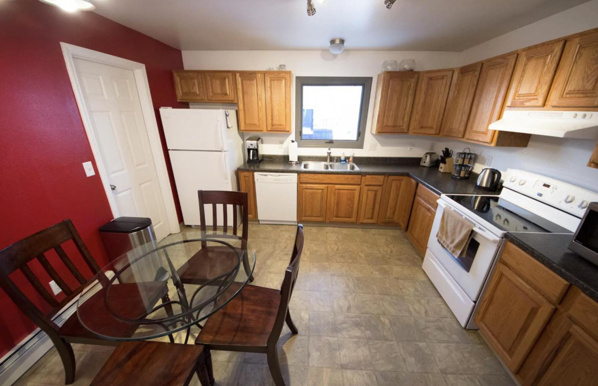Stay Anchorage! Furnished Two Bedroom Apartments With High Speed Wifi Værelse billede